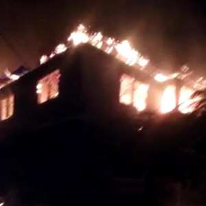 Fire Destroys 2-bedroom Building At Obuasi