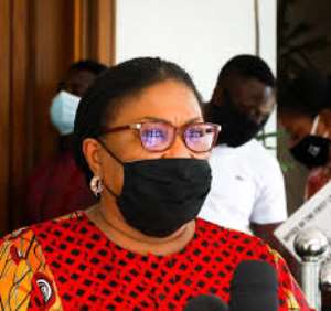 COVID-19: First Lady urge Ghanaians to wear nose masks