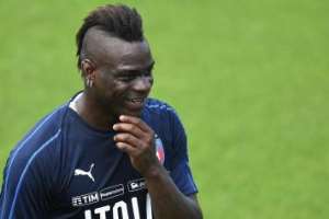 Sassuolo To Sign Mario Balotelli As A Replacement For KP Boateng