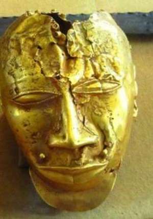 Gold mask, 20 cm in height, weighing 1.36 kg.of pure gold, seized by the British from Kumasi, Ghana, in 1874 and now in the Wallace Collection, London, United Kingdom.