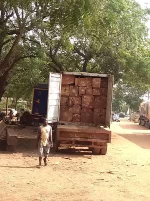 Taskforce impounds truckloads of rosewoods