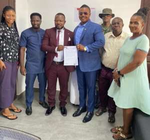 BIG DAWOODs Let Love Lead signs an MoU with the Peoples Medical Centre