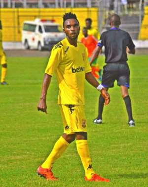 Busy Elmina Sharks Closing In On AshGolds Prince Owusu