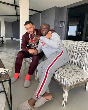 Dutch striker Memphis Depay reunites with his Ghanaian father