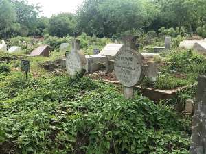 30 graves looted at Takoradi cemetery