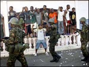 Battles on Comoros rebel island
