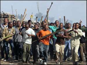 South Africa attacks on foreigners move to Durban