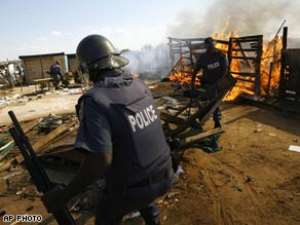 'Necklace' lynching returns to South Africa