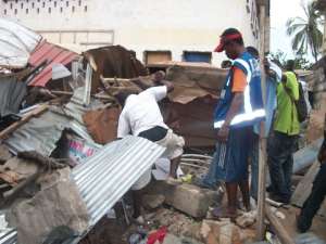 Effia Kwesimintsim Municipal Assembly Demolishes Illegal Structures