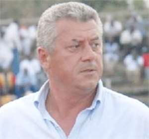 Hearts Coach Unhappy With Strikers