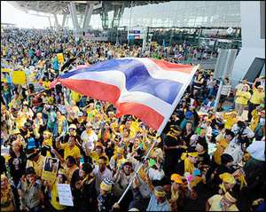 Thai Protesters To End Siege As Pm Ousted