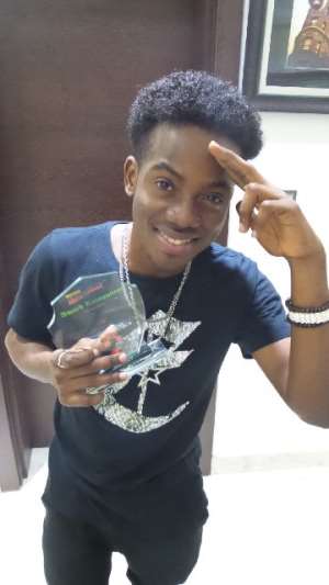 KOREDE BELLO Wins Most Promising Act To Watch At Nigeria Teen Choice Award