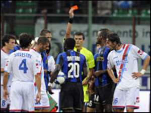 Muntari sent off in Inter win
