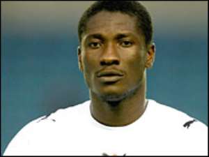 Everton swoop for A. Gyan