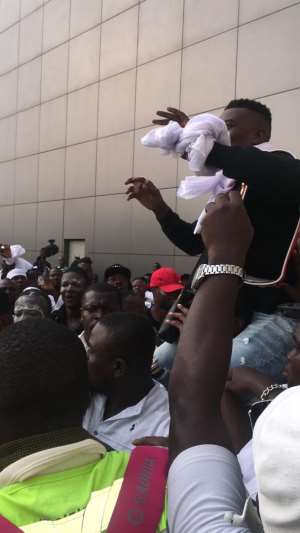 VIDEO: Richard Commey Receives Heros Welcome Upon Return To Ghana