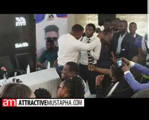 Watch how Shatta Wales Manager Julio ,Bulldog and others  caused confusion at Zylofon