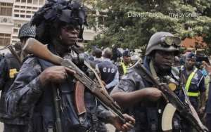 Robbery Attacks: Police Appear Ready For Combat