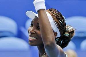 Tennis : Venus beat Mirjana and won her 1st round match -Video