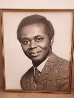Short Biography of the late Dr. Emmanuel Komla Adinkra: SUNRISE April 3 1930 - SUNSET March 11 2020