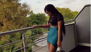 Actress, Onyii Alexx Steps out in Sexy Outfit, Flaunts Massive Backside
