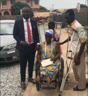 How A Young Banker, Philanthropist Rescued A Physically-Challenged Pregnant Woman In Accra