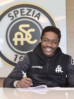 Ghana attacker Emmanuel Gyasi inks contract extension deal with Spezia Calcio