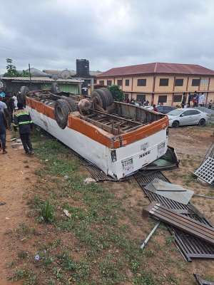 Tarkwa: School bus traps thirteen-year-old girl to deathat Kwabedu