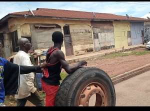 Angry youth force alleged thief to push tipper truck tyre for hours