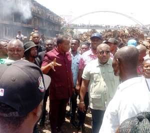 Kumasi: NPP executives inspect Adum fire scene, support affected traders with GHs100,000