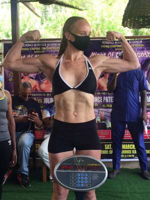 Female boxers thrill at Cahaya Lounge as Lucy Wildheart wins over  Flora Machela on points