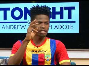 Die Hard Hearts of Oak Supporter Kwesi Arthur Win Hip-Hop Song of The Year