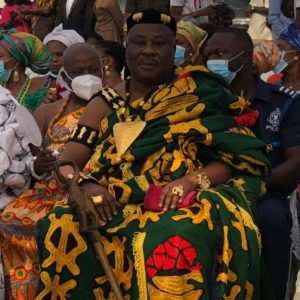 Nungua: Paramount chief and chief priest smoke peace pipe as Kplejoo festival launched