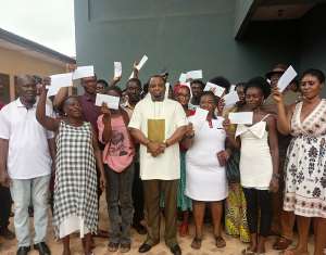 Subin MP Lawyer Obiri Yeboah disburses GHS200,000 scholarship support to tertiary students