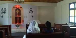 Bride Arrives An Hour Before Her Wedding To Pray