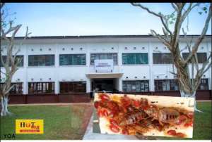 Video Bed bugs invade Okuapeman Senior High School, students now sleep outside