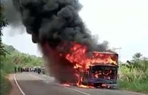 Over 20 passengers escape death as bus catches fire near Tsito