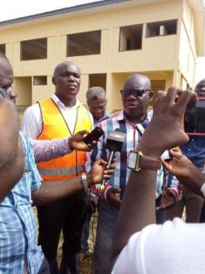 MCE familiarize himself with development projects in STMA