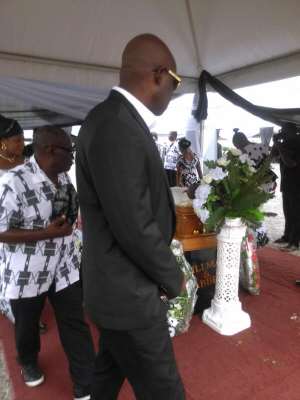 Ghana FA officials pay final tribute to coach Sam Arday as legend is buried