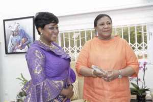 First Lady Rebecca Grabs Excellence Award