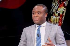 Minister of Government Communication Felix Kwakye Ofosu