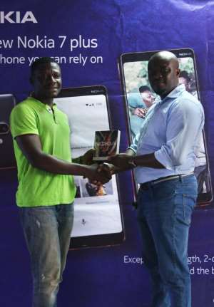 VGMA Competition Winners Receive Nokia 7 Plus Phones