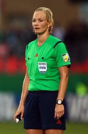Steinhaus to become first female referee in Bundesliga