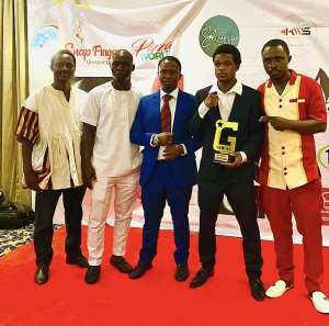 Stanley Nyantekyi receives Golden Age Business and Creative Art Award as best sports personality