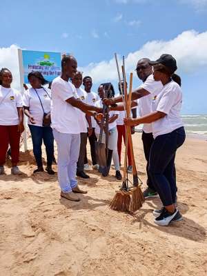 Takoradi: KNUST students organise clean-up exercise at Allan and African beaches