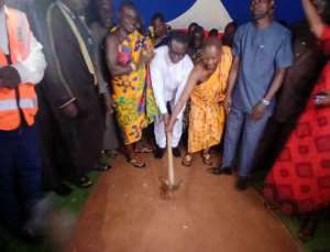 Offinso North DCE cuts sod for 24Hour Economy model market at Nkenkaasu