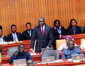 ‘Settings government’ — NPP MP blasts Mahama over ‘3-minute U-turn’ on radio closures