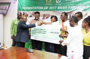 2017 National Best Farmer Receives GH440,570.00 As Prize