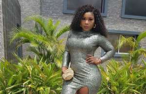 Actress, Destiny Etiko Steals Colleagues wedding with her Sexy outfit