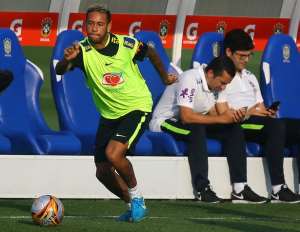 2018 World Cup: Neymar Returns To Brazil's World Cup Training Despite Right Ankle Injury
