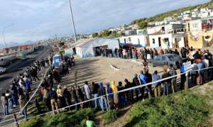 Residents in a Cape Town suburb queue to vote during previous  municipal elections in South Africa. - Source: Foto24Gallo ImagesGetty Images